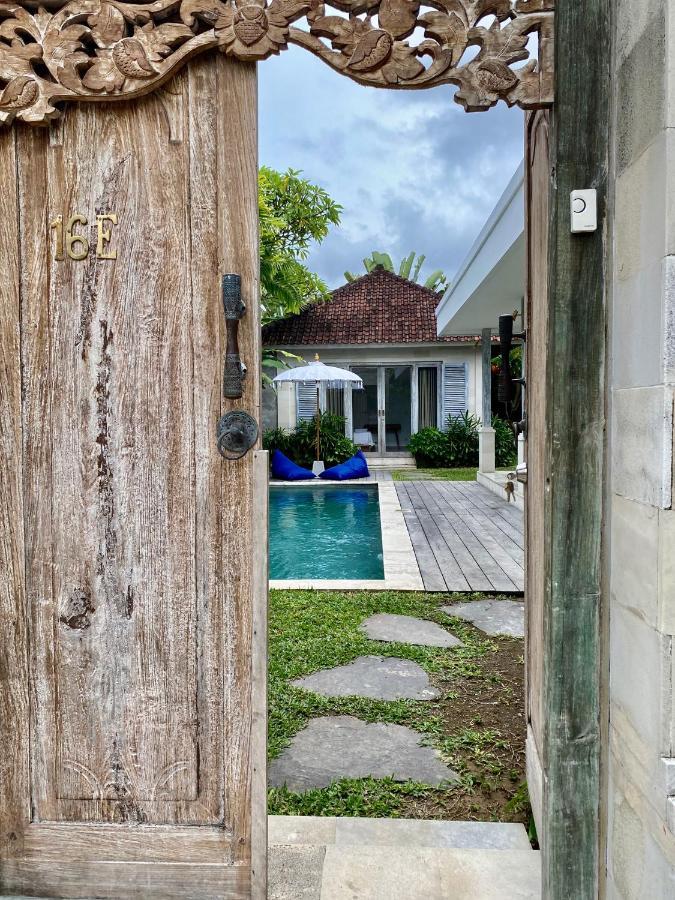 Villa Biru - 500M Batubelig Beach チャングー エクステリア 写真
