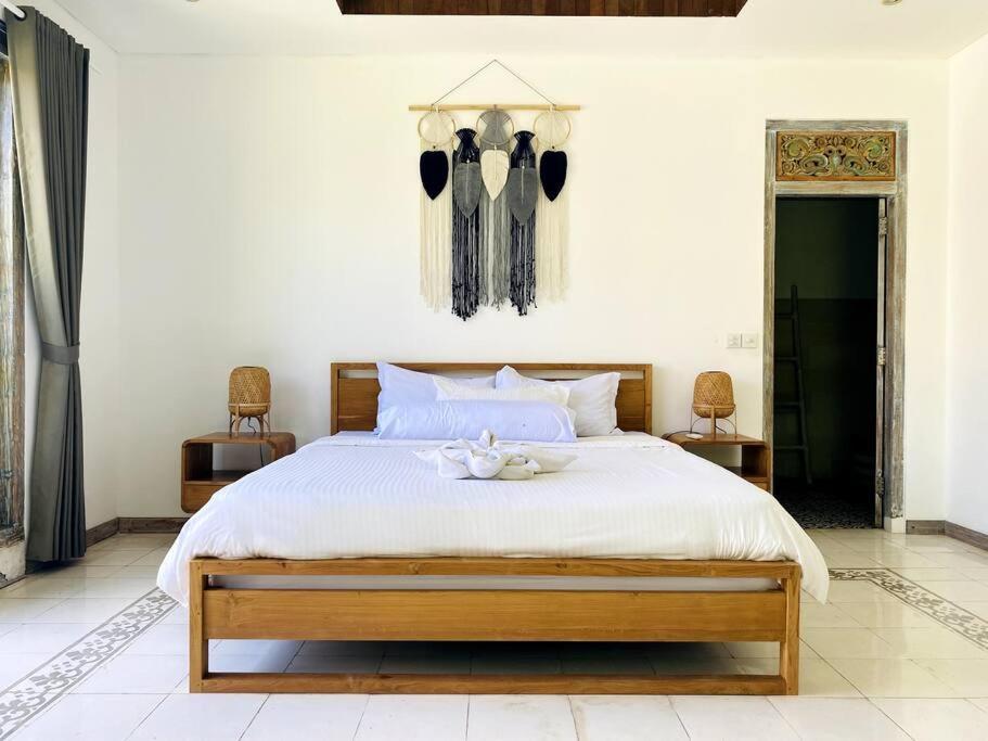 Villa Biru - 500M Batubelig Beach チャングー エクステリア 写真